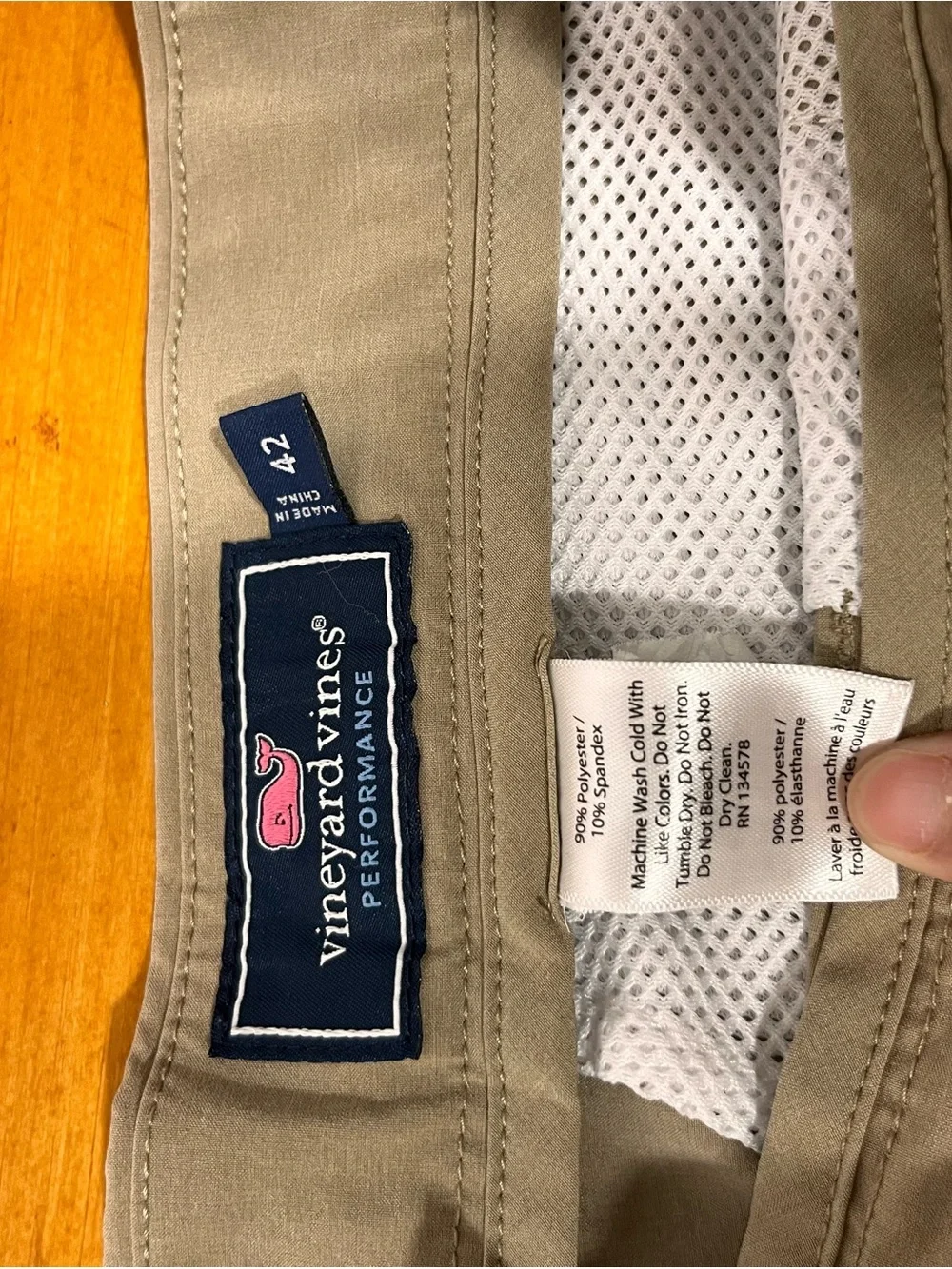 Vineyard Vines Men's Shorts in Light Taupe